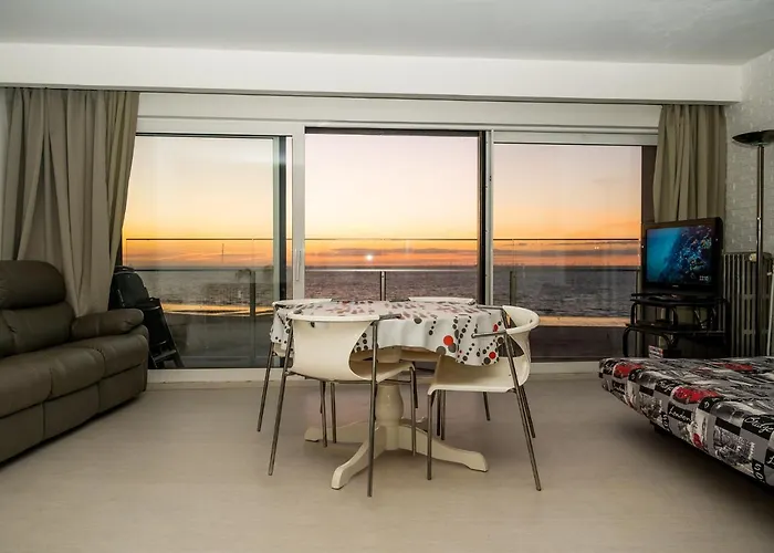 Moderne Studio Met Zeezicht Naast Casino Blankenberge